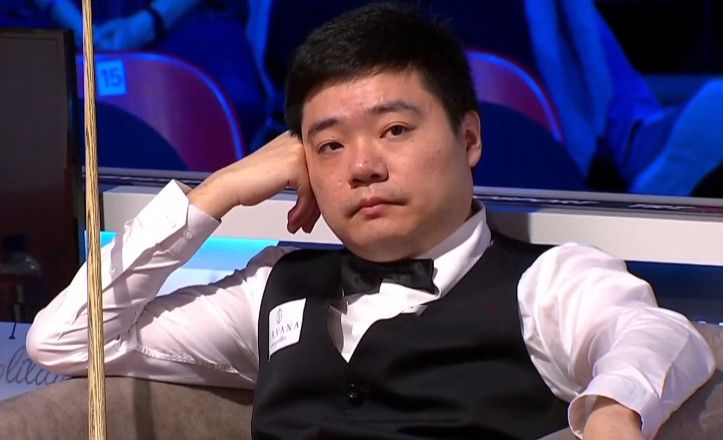 此时，她的巨星之路随着“竜”的意外闯入，而演变成一场充满未知的冒险出逃